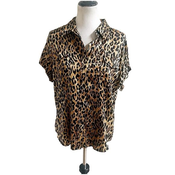 Chico’s Vintage Animal Print Short Sleeve Button Down Blouse Collared Size Med - Picture 1 of 7